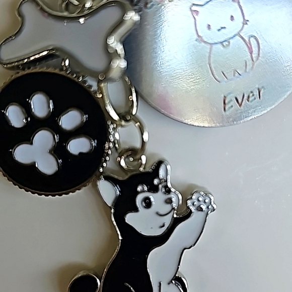 NEW! Enamel Black & White Cat "Best Cat Mom Ever" Keychain/Bag 👜🎒 Charm ~🐈‍⬛️ - Picture 7 of 8